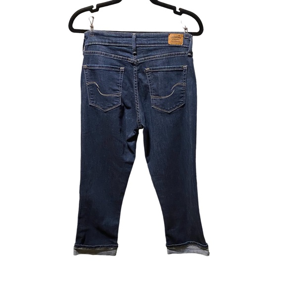Levi’s Mid Rise Dark Wash Capri Jeans Size 6 - Picture 2 of 7